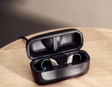 Hearing aids with rechargeable batteries