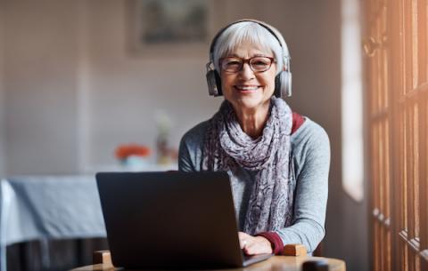 Woman taking an online communication strategies class